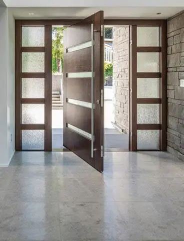 Pivot door thumbnail 3