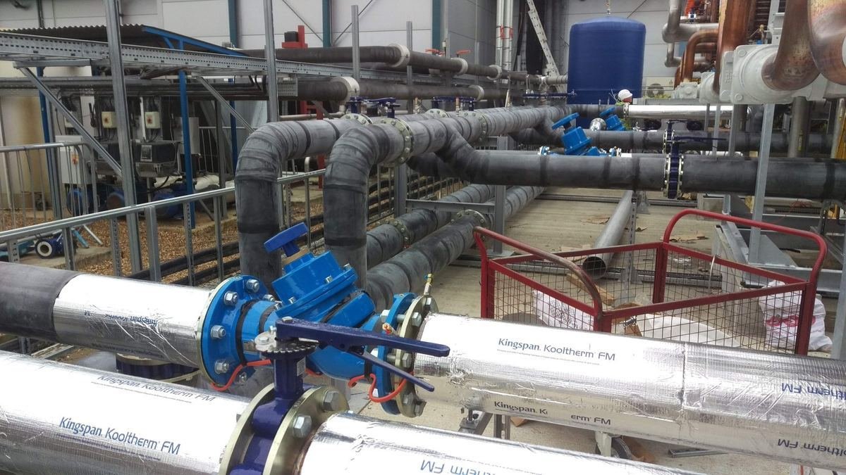Insulated chilled water pipe routing